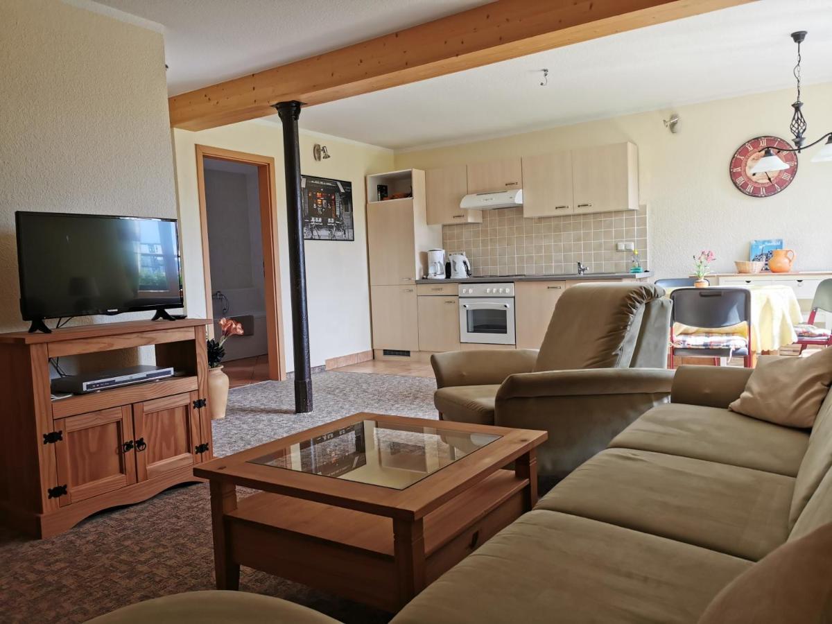 Ferienwohnung "Am Saalehaken" Gossitz Luaran gambar